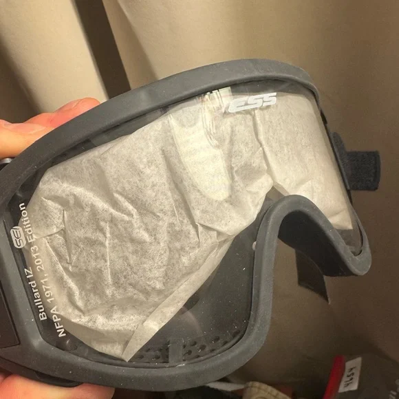 Black safety Goggles - Picture 3 of 4